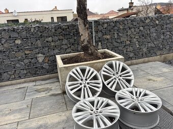 ✅ 5x112 r19 Sirius Superb 3 top stav - 8