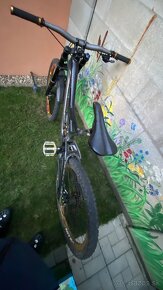 Predám bicykel DOWNHILL 2015 Specialized demo 8ll - 8