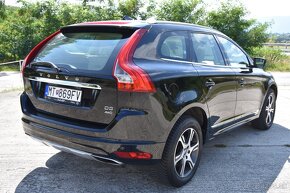 Volvo XC60 D5 Summum Geartronic AWD - 8