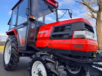 Japonský traktor KUBOTA GL 21 Diesel 3 válec, 21HP - 8