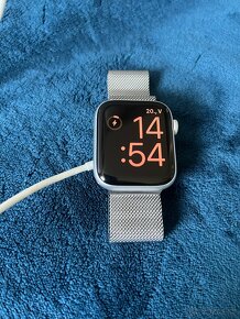 Apple 13 pro 128GB + Apple watch series 4 - 8