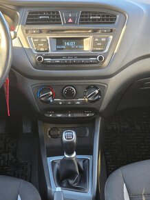 Hyundai i20 Hatchback 61.8kw Manuál - 8