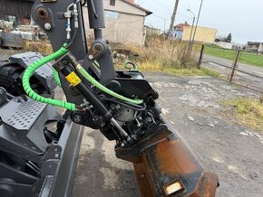 MECALAC 11MWR - tiltrotátor STEELWRIST X12 - 8