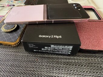 Samsung Galaxy ZFlip 5 256Gb Fialovy - 8