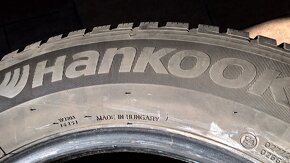 2 ks ZIMNÉ 225/65 R17 102H HANKOOK  cca 7 mm - LEN 35.-€/kus - 8