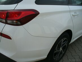 Hyundai i30 CW Combi 1.6 CRDI 9/2021 - 8