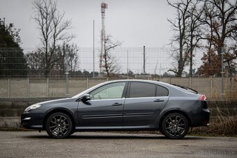 Renault Laguna 2.0 dCi 180k 4control - 8