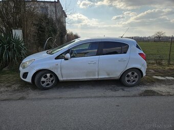 Opel corsa 2010 r.v - 8