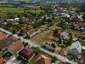 BOSEN | Na predaj stavebný pozemok o veľkosti 830 m2 v obci  - 8