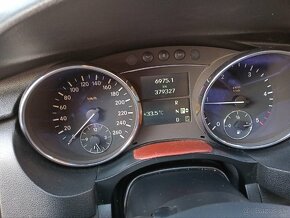 Mercedes W 251 R-320 CDI - 8