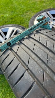 4x108 r18 234/45 Peugeot - 8