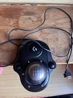 Logitech G29 + Logitech Driving Force Shifter - 8