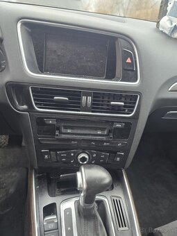 Audi Q5 2,0TDI QUATTRO AUTOMAT 7, ALCANTARA,1.MAJITEL - 8