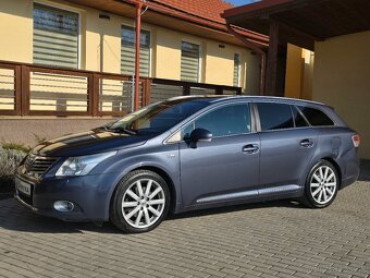 Toyota Avensis Combi 2.2l 110kW D-CAT Luna A/T - 8