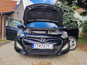 Hyundai i30 1.6i MPI DOHC Comfort 120k M6 (benzín) - 8