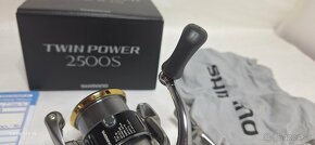 Shimano Twin Power 2500S - 8