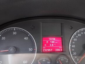 Volkswagen touran 1.9 TDI Diesel rok výroby 2009 - 8