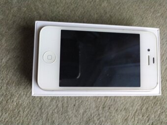 iPhone 4 - 32GB - 8