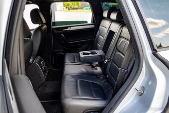 VW Touareg 3,0 V6 TDI 8AT (webasto, panoráma,el.ťažné, koža) - 8