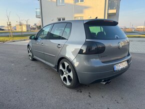 Volkswagen Golf V GTI - 8