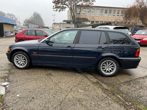 BMW Rad 3 Touring 320 d - 8