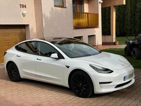 Tesla model 3 - Long Range - 2021 366kw = 490 HP - 8