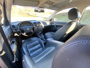 Škoda Octavia Combi II Elegance 2.0TDi-BMM-DSG-Navi-Koža-CH - 8