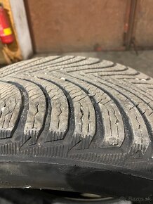 225/45 R17 Michelin alpine 5 - 8