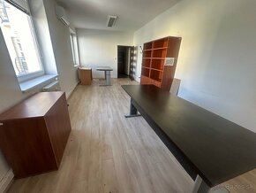 Na prenájom kancelárske priestory v centre od 22,5m2 -80m2 - 8