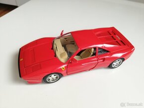 1:18 FERRARI GTO Bburago - 8