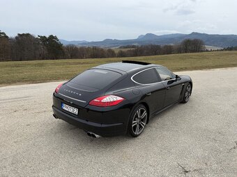 Porsche Panamera 4S - 8