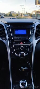 Hyundai i30 1.6crdi - 8