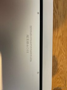 Apple MacBook Air 13 ( early 2015 ) 8gb - 8