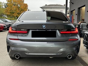 BMW 330e - 8