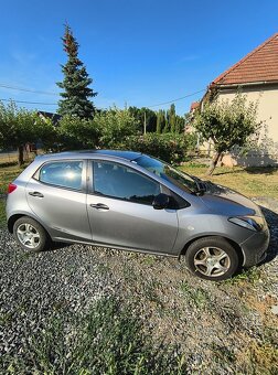 Mazda 2, 1.3 benzín, rok 2010 - 8