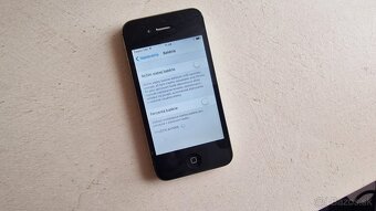 Apple iPhone 4S 8GB - plne funkčný, vhodný do zbierky - 8