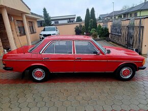 Mercedes-Benz E trieda Sedan 123 200B 72kW Piano - 8