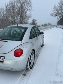 Volkswagen NEW BEETLE - 8