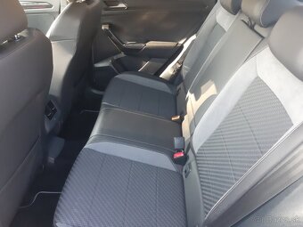 VOLKSWAGEN T-ROC 2,0 TDI 110 Kw DSG - 8