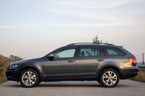 Škoda Octavia Combi 2.0 TDI Scout 4x4 DSG - 8