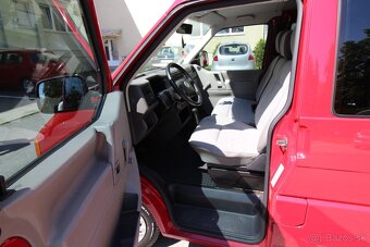 Volkswagen T4 Transporter 2.5 TDI LR - 8