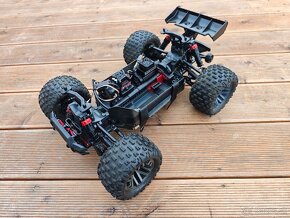 ARRMA 1/10 GRANITE 4X4 V3 3S BLX Brushless Monster Truck RTR - 8