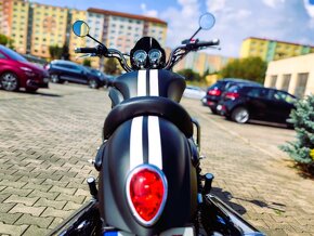 TRIUMPH ROCKET III -MATT PHANTOM BLACK-SLOVENSKA-1 MAJITEL - 8