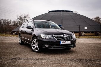 Škoda Superb 2.0 TDI 103kw DSG Exclusive - 8