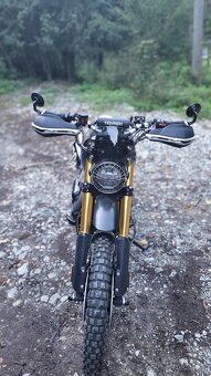 Triumph scrambler 1200xe - 8