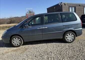 Peugeot 807 2,0 16V 7SEDADEL, TAŽNÉ benzín manuál 103 kw - 8