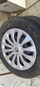 Predám zimné gumy 195/65R15 T - 8