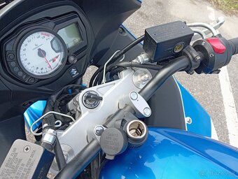 SUZUKI GSX 650 FA - 8