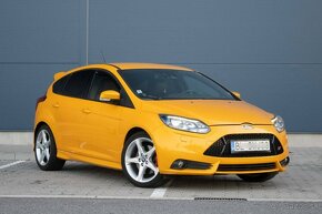 Ford Focus 2.0 EcoBoost SCTi ST R - 8