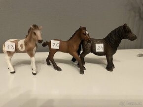 Schleich koníky - 8